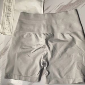 Alphalete amplify shorts- silver sky